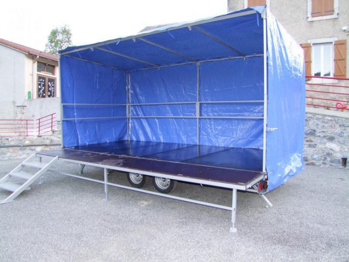 Mini-podium Mayotte 5x3m - 2 essieux 